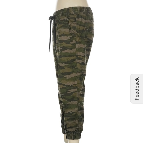 Levi's Green Camouflage Jogger Pants - Picture 4 of 4